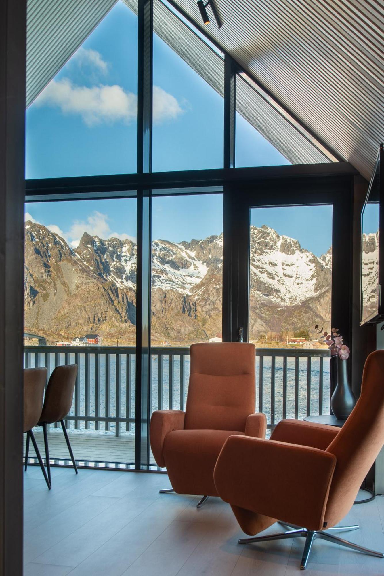 Cornerview Apartment Henningsvaer Exterior photo